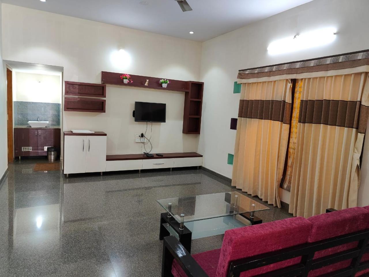 Nandan Home Stay Mysore Luaran gambar