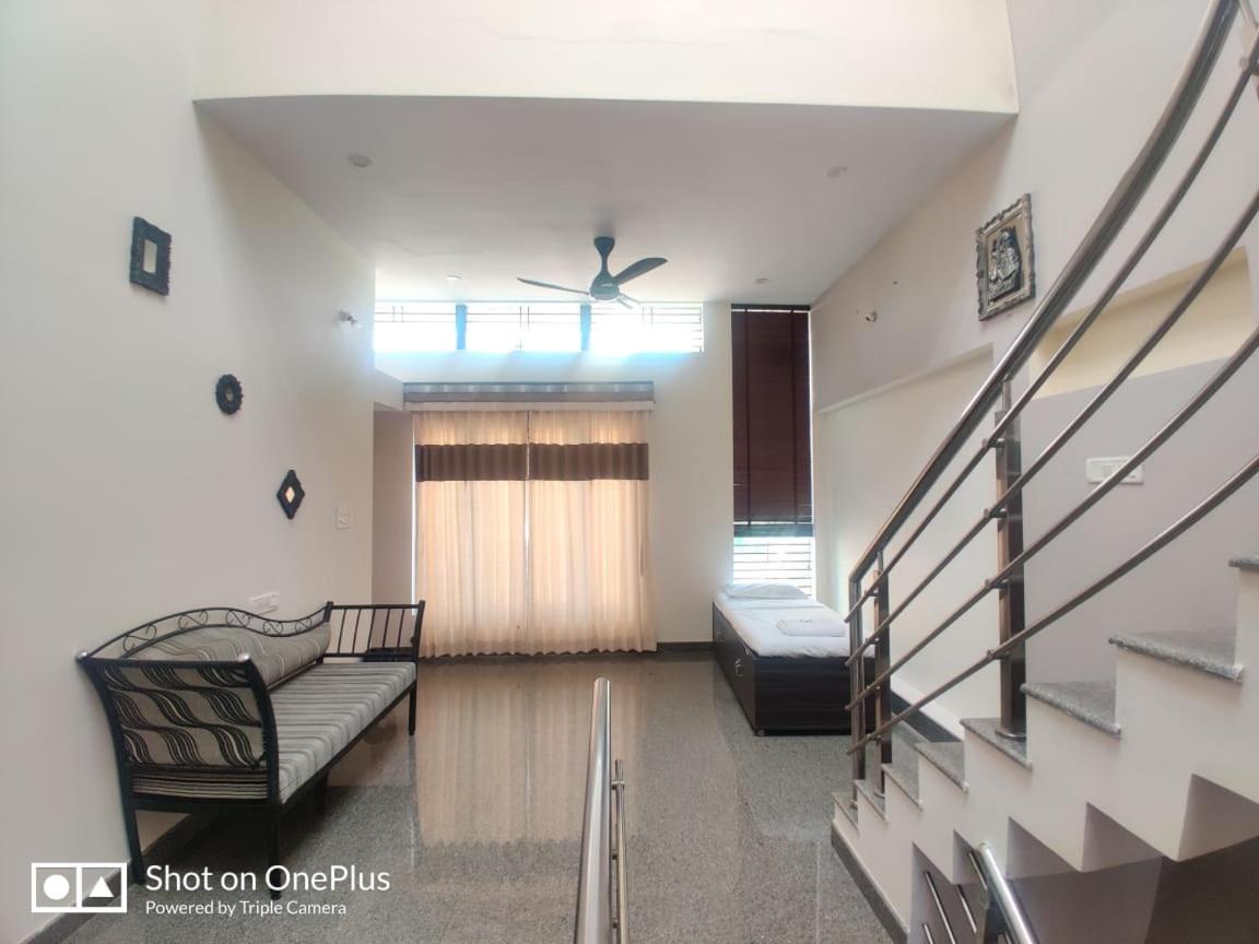 Nandan Home Stay Mysore Luaran gambar